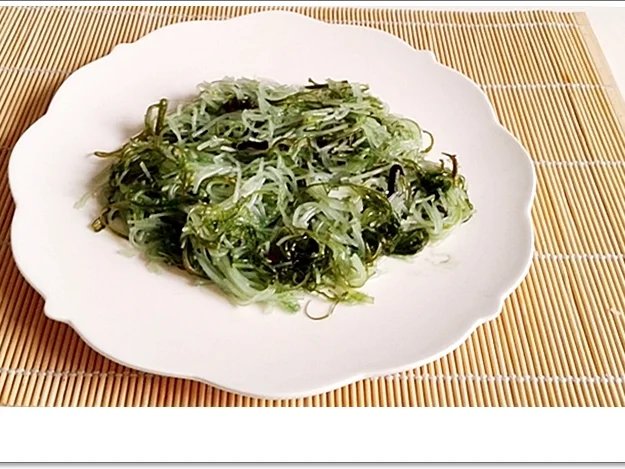 Gebratene Schollen-Filets  auf  Wakame - Glasnudeln Salat - Rezept - Bild Nr. 5493