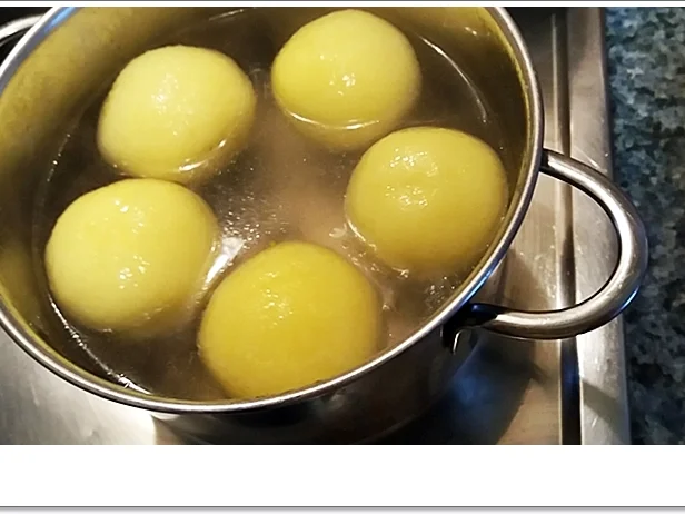 Barbarie Entenschenkel mit  Apfelscheiben  & Klöße - Rezept - Bild Nr. 5492