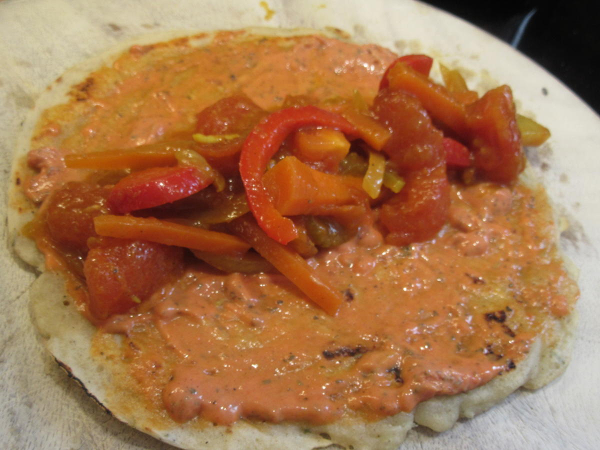 Pfannkuchen: Hefepfannkuchen "Pizzastyle" mit Gemüsefüllung - Rezept - Bild Nr. 5489