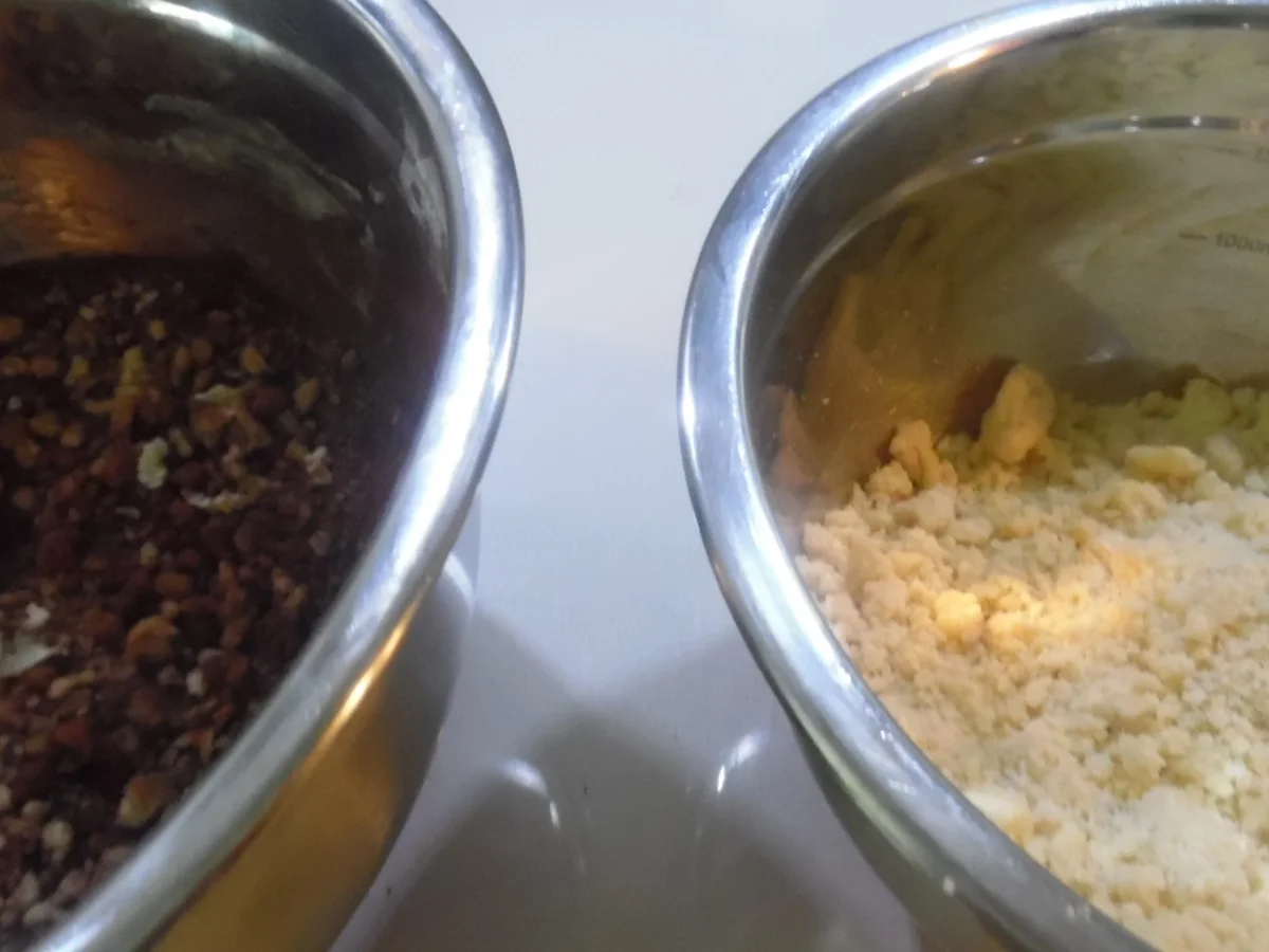 Schwarz-Weiss-Gebäck-Blumen - Rezept - Bild Nr. 5495