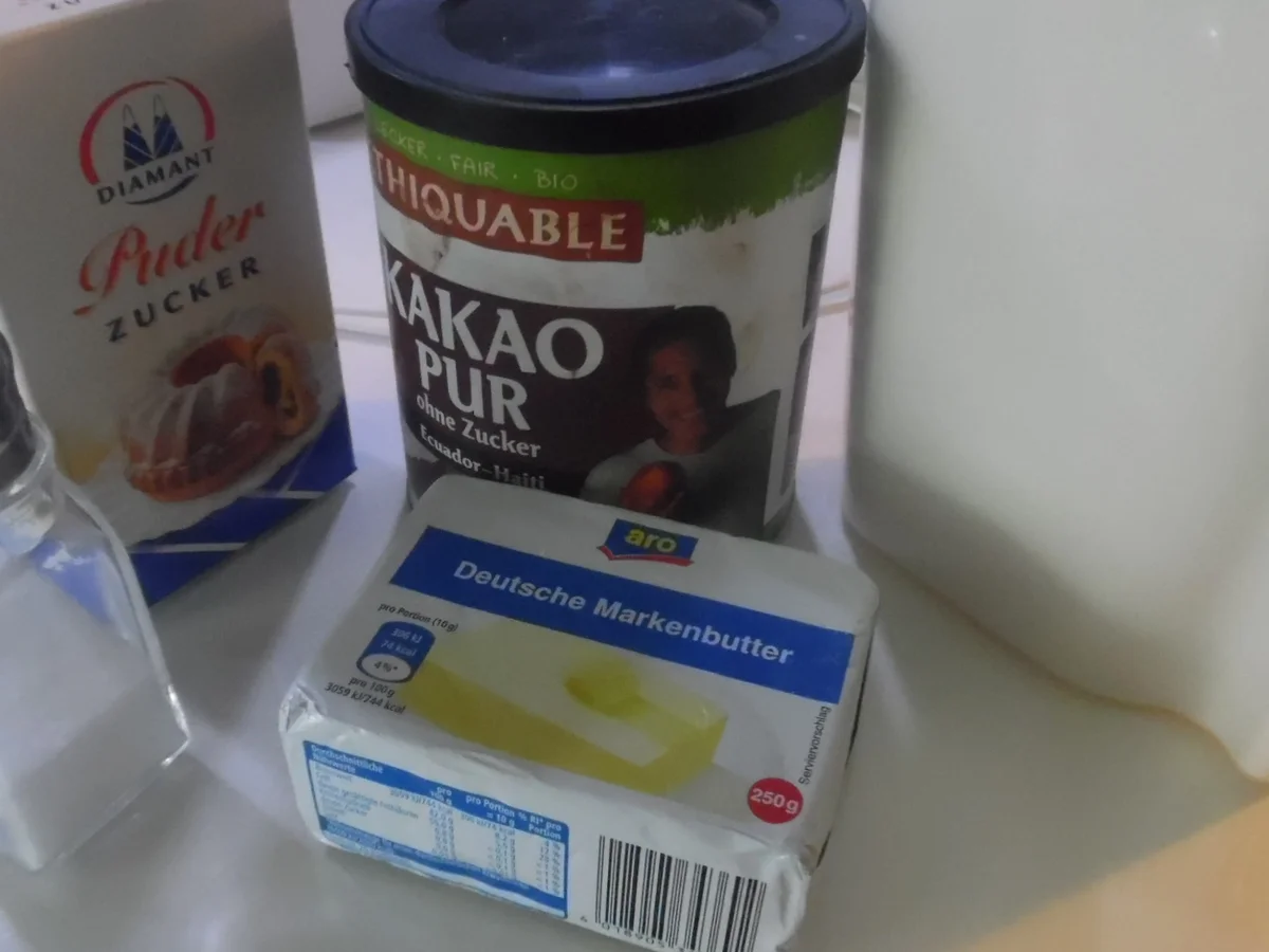 Schwarz-Weiss-Gebäck-Blumen - Rezept - Bild Nr. 5498