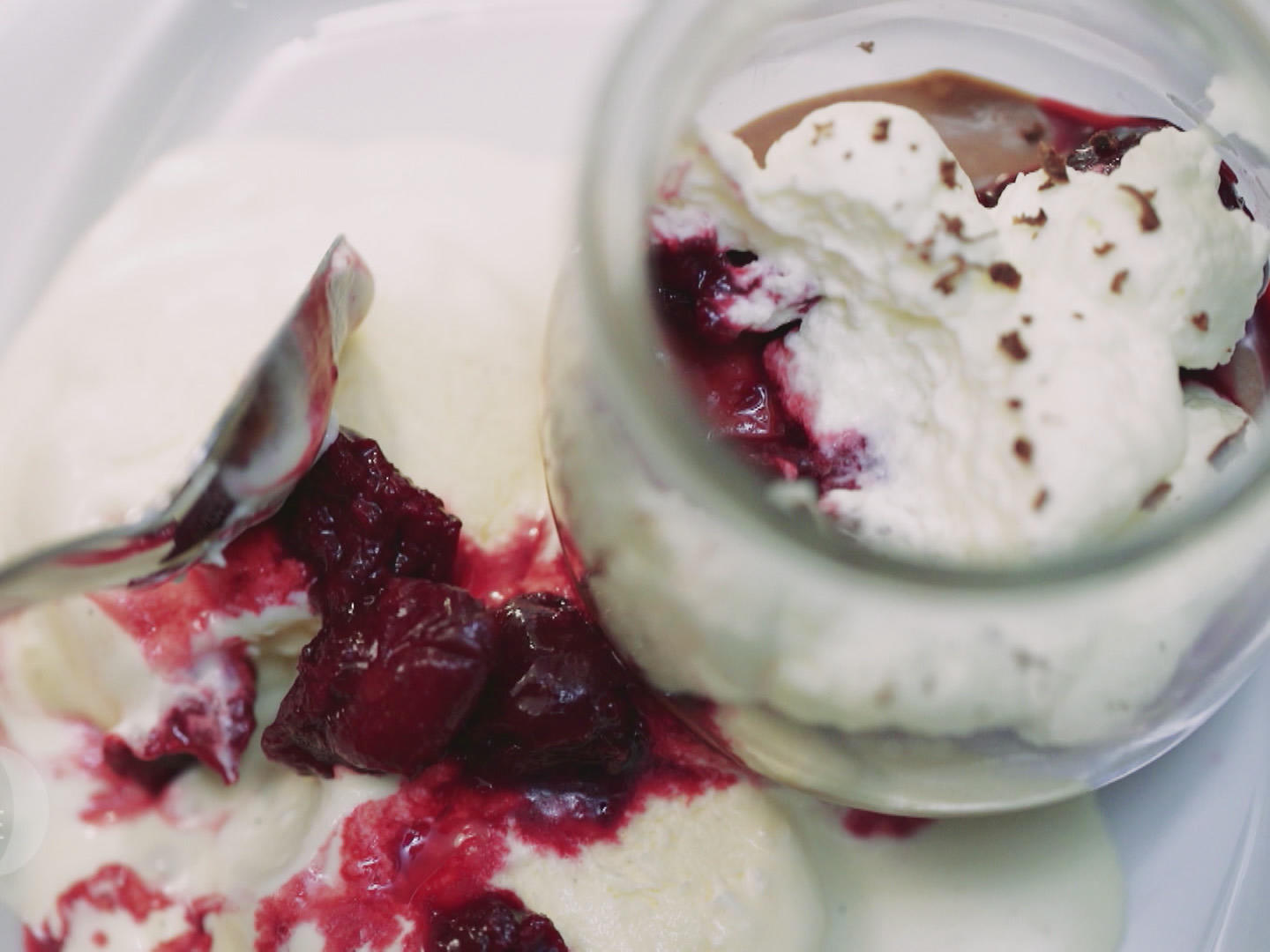 Schwarzwälder Kirsch im Glas mit Vanilleparfait - Rezept Eingereicht ...