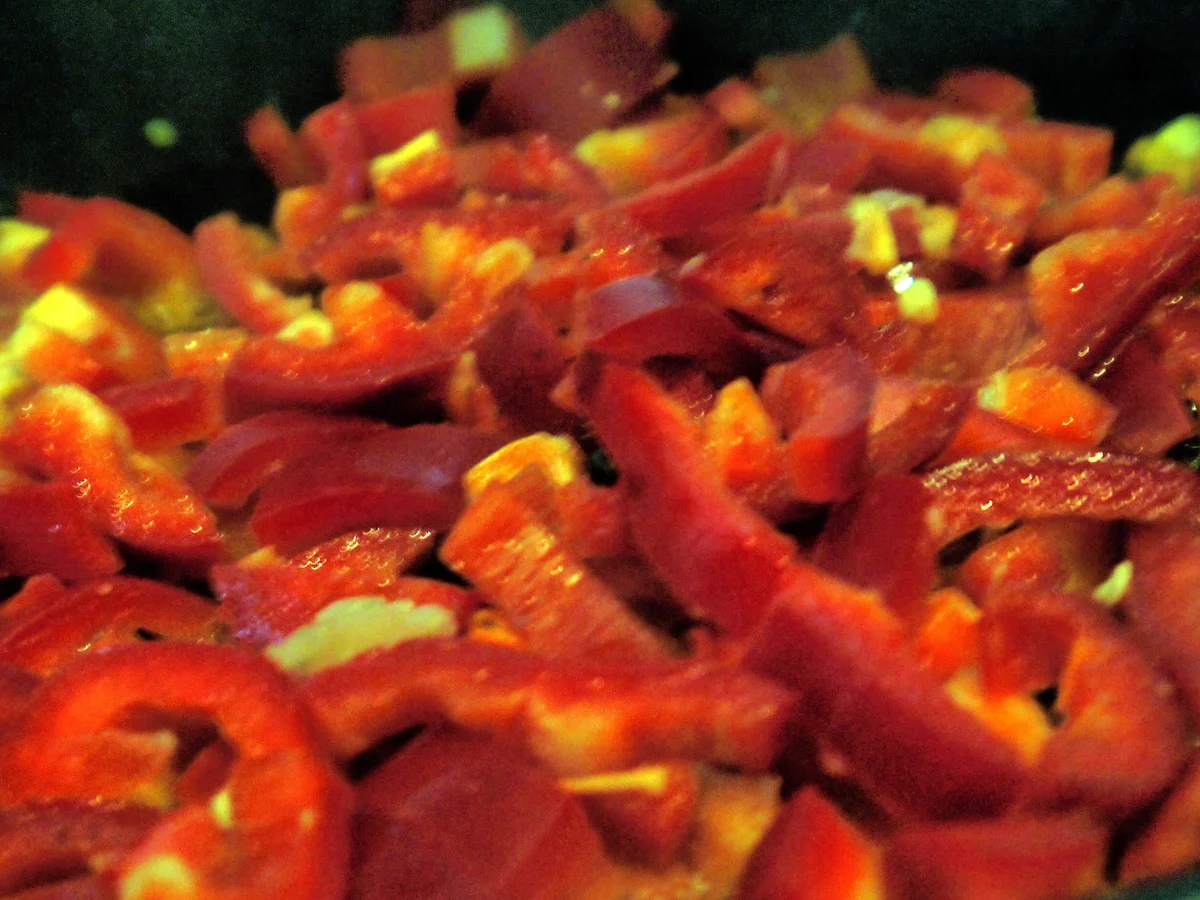 Pasta mit Hähnchenbrust und Spitzpaprika in Weinbrandsauce - Rezept - Bild Nr. 3