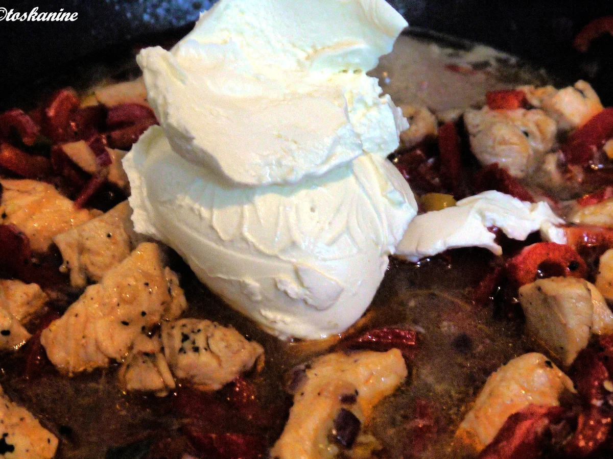 Pasta mit Hähnchenbrust und Spitzpaprika in Weinbrandsauce - Rezept - Bild Nr. 7