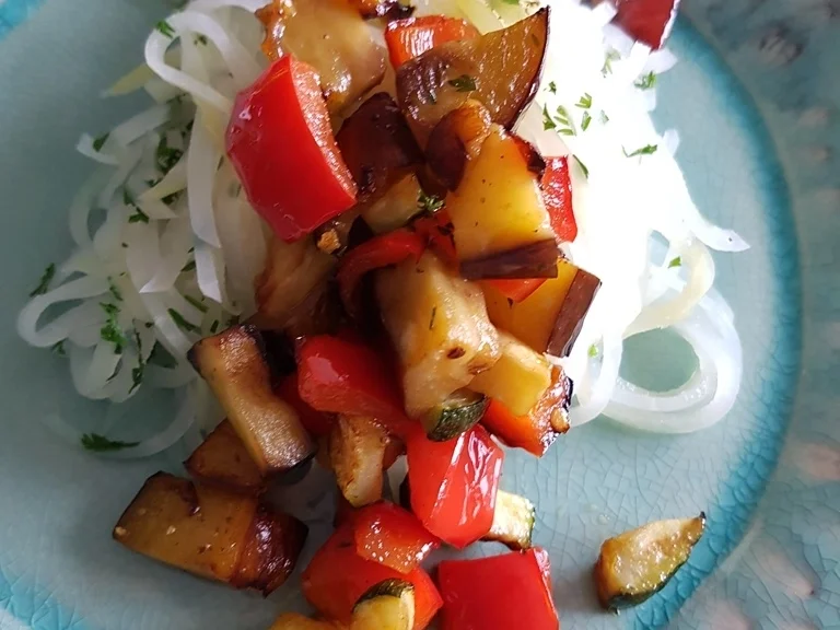 Rezept: "Gemüseteller" excellence (von VEGAN bis Omni) alles möglich auch mit "Zoodles" Bild Nr. 5505 "Gemüseteller" excellence (von VEGAN bis Omni) alles möglich auch mit "Zoodles" - Rezept - Bild Nr. 5505