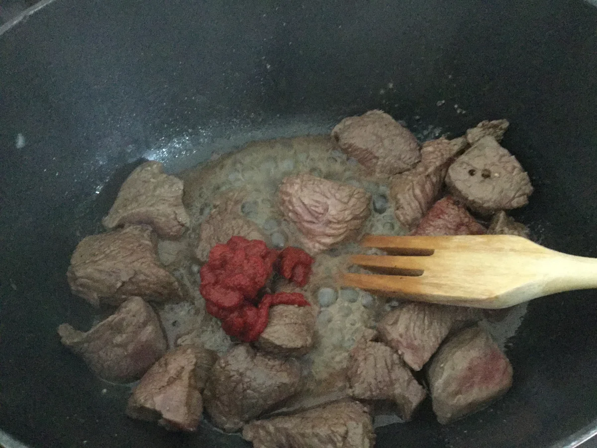 Rezept: Rindergulasch mit Paprika a la Ari Bild Nr. 5514 Rindergulasch mit Paprika a la Ari - Rezept - Bild Nr. 5514