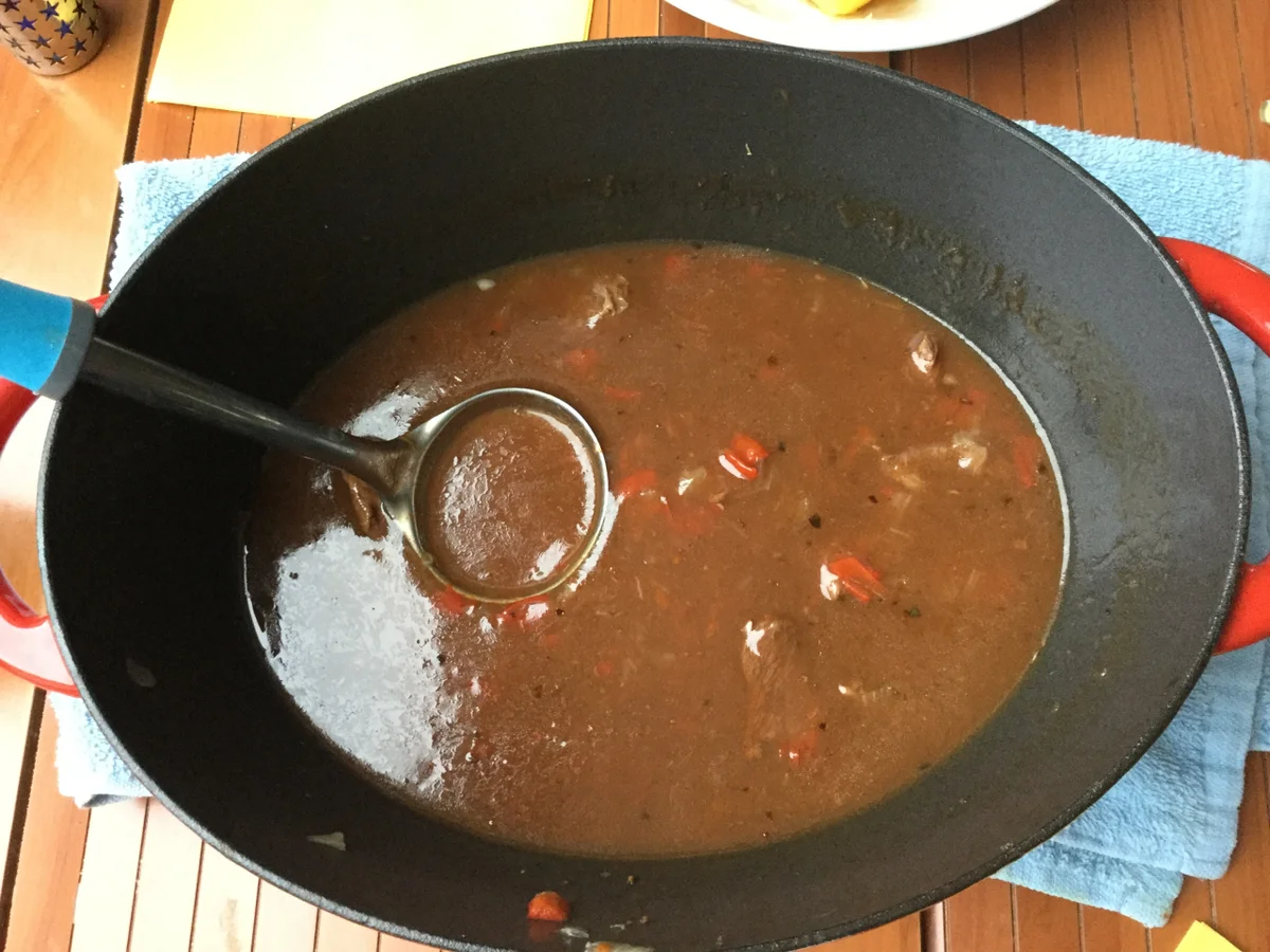 Rezept: Rindergulasch mit Paprika a la Ari Bild Nr. 5518 Rindergulasch mit Paprika a la Ari - Rezept - Bild Nr. 5518