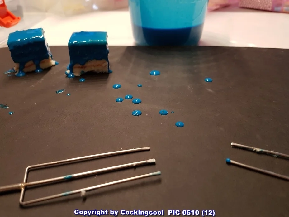 Rezept: Petit Four`s (Bildrezept zur einfachen Herstellung) Bild Nr. 5529 Petit Four`s (Bildrezept zur einfachen Herstellung) - Rezept - Bild Nr. 5529