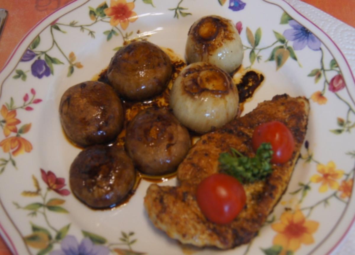 Hähnchen-Minutensteak mit Zwiebeln und Champignons - Rezept By MausVoh