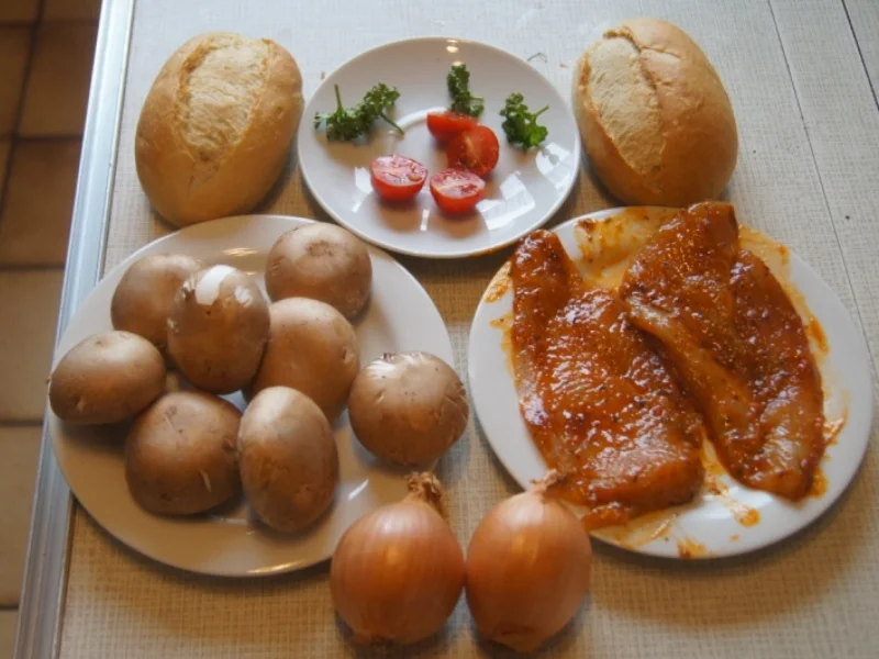 Hähnchen-Minutensteak mit Zwiebeln und Champignons - Rezept - Bild Nr. 5516