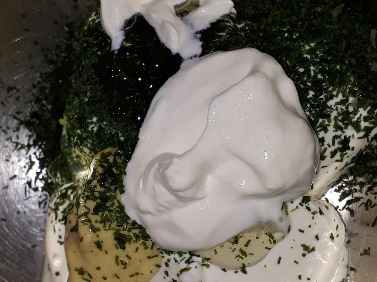 BiNe` S AUFSTRICH MIT GERÄUCHERTEM LACHS - Rezept - Bild Nr. 5522