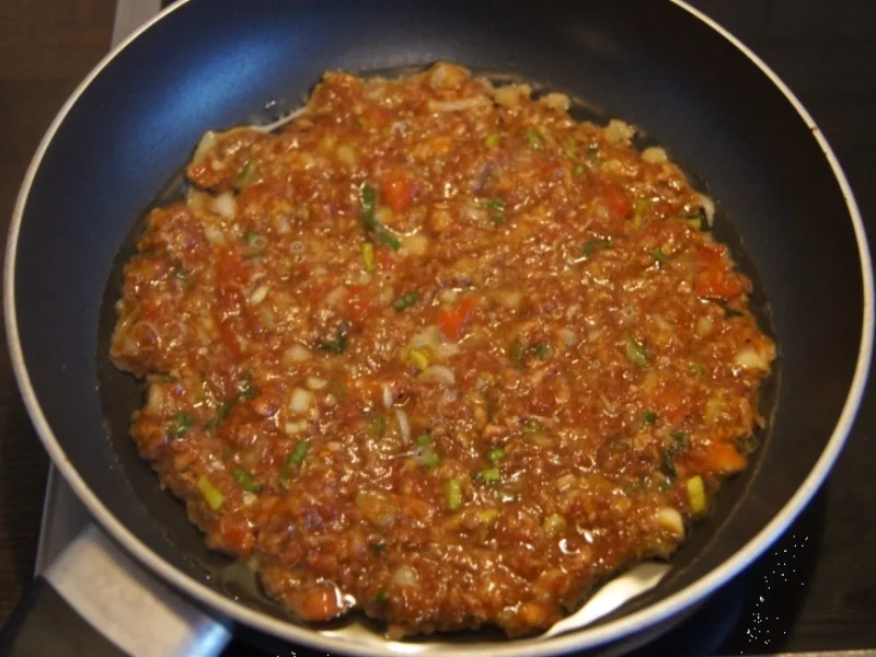 Pikantes Omelett mit Rinderhack - Rezept - Bild Nr. 5526