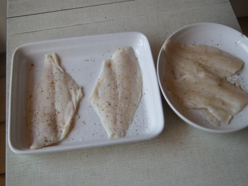 Sesamscholle mit Honig-Möhrenblüten - Rezept - Bild Nr. 5523