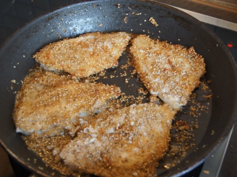 Sesamscholle mit Honig-Möhrenblüten - Rezept - Bild Nr. 5526