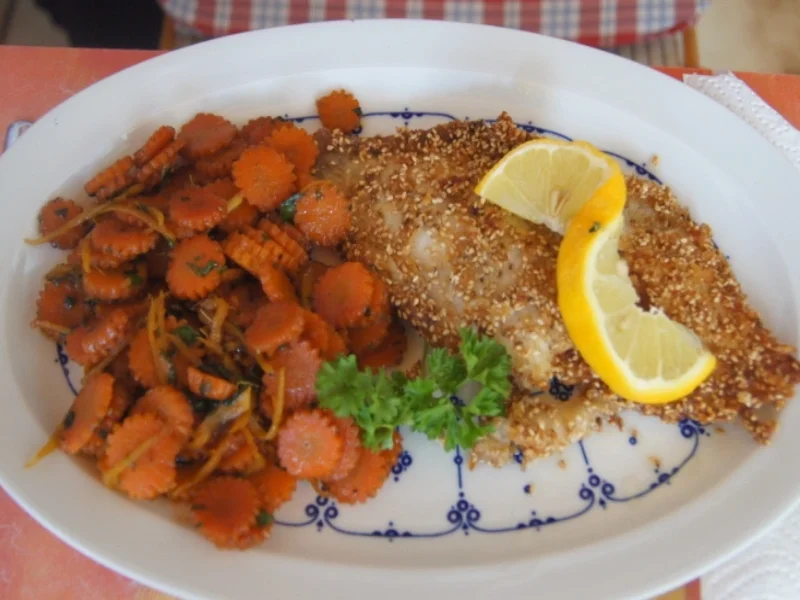 Sesamscholle mit Honig-Möhrenblüten - Rezept - Bild Nr. 5536