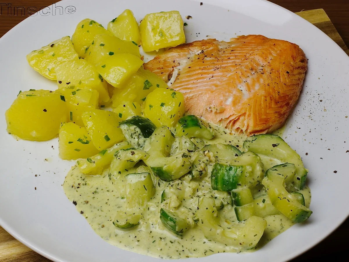 Rezept: Zartes Lachsforellenfilet auf Salzbett Bild Nr. 5529 Zartes Lachsforellenfilet auf Salzbett - Rezept - Bild Nr. 5529