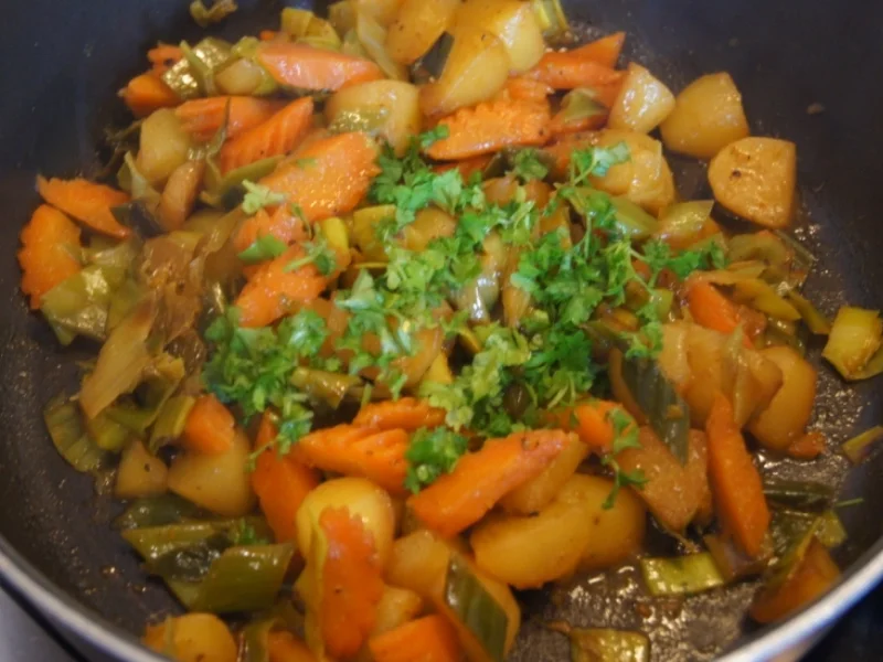 Gemüsepfanne mit Spiegelei - Rezept - Bild Nr. 5537