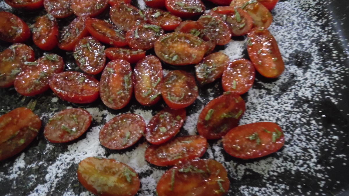 Forellen-Filets in Tomaten-Rahm-Soße gegart mit Petersilien-Reis - Rezept - Bild Nr. 5537