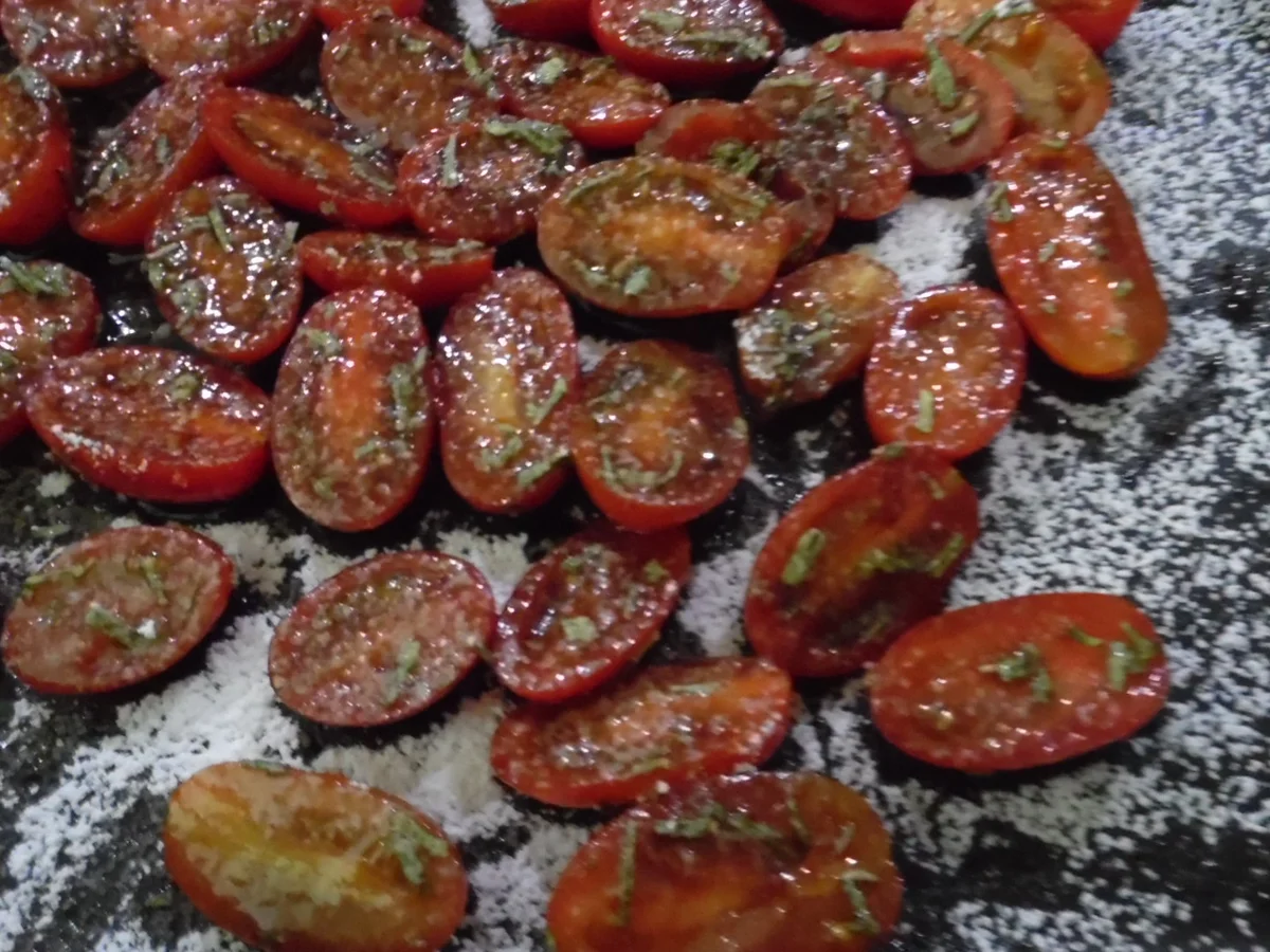Forellen-Filets in Tomaten-Rahm-Soße gegart mit Petersilien-Reis - Rezept - Bild Nr. 5537