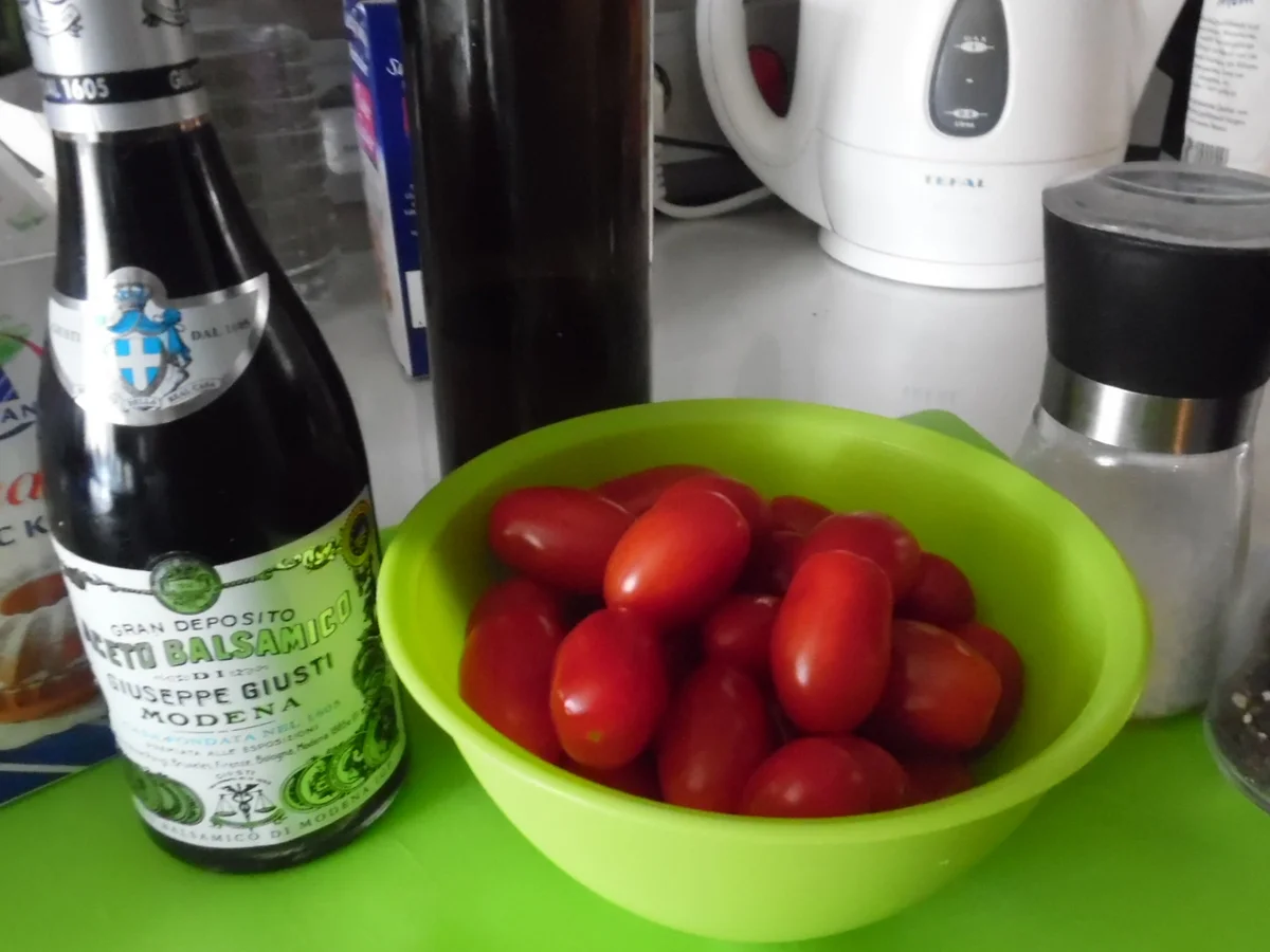 Forellen-Filets in Tomaten-Rahm-Soße gegart mit Petersilien-Reis - Rezept - Bild Nr. 5538