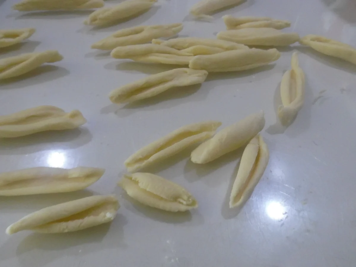 Kalbsmedaillons mit Gorgonzola-Soße, Cavatelli und Gemüsebeilage - Rezept - Bild Nr. 5529