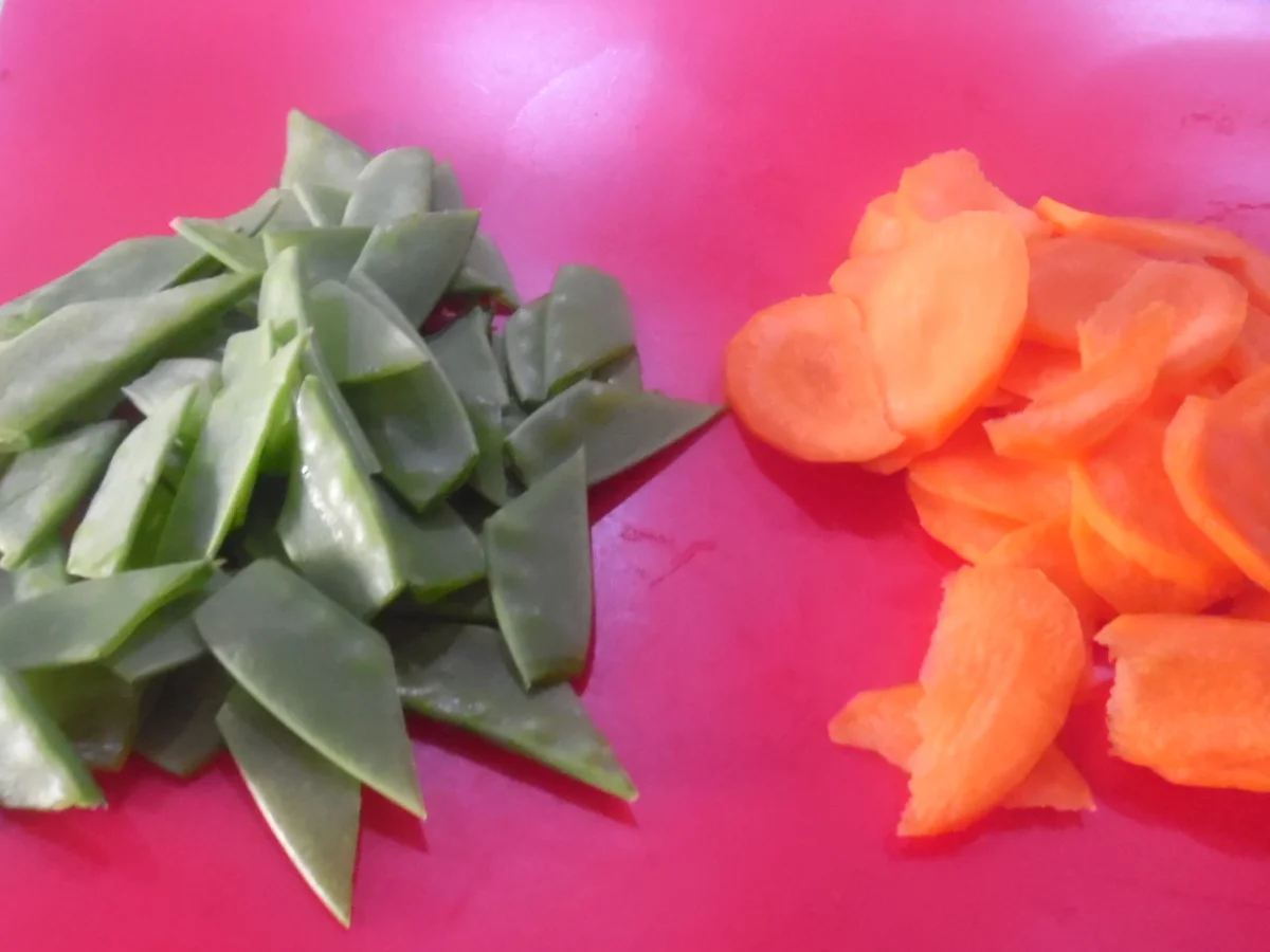 Kalbsmedaillons mit Gorgonzola-Soße, Cavatelli und Gemüsebeilage - Rezept - Bild Nr. 5540