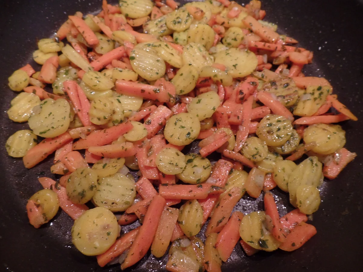 Rezept: Maultaschen-Gröstl Bild Nr. 5532 Maultaschen-Gröstl - Rezept - Bild Nr. 5532