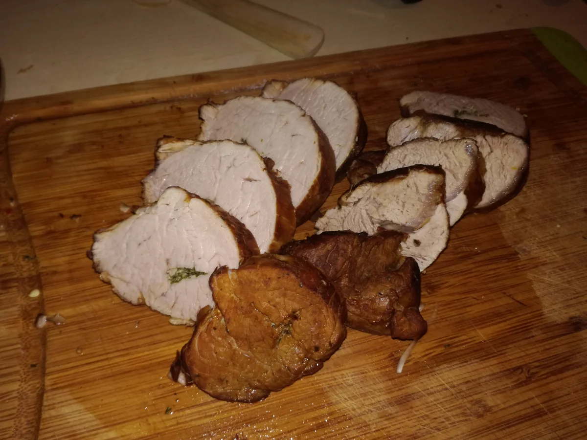 Rezept: Schweinelende mit Kräuterfüllung Bild Nr. 5565 Schweinelende mit Kräuterfüllung - Rezept - Bild Nr. 5565