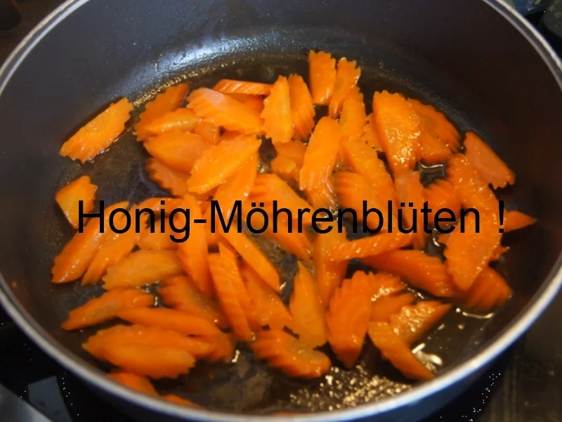 Zarter Tafelspitz mit pikanter Meerrettichsauce, Honig-Möhreblüten und Drillingen - Rezept - Bild Nr. 5576