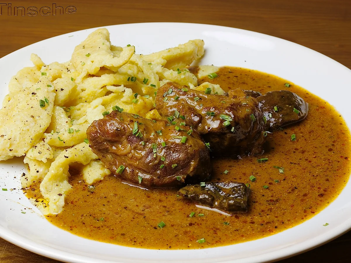 Butterzarte Schweinebäckchen in Dunkelbiersoße - Rezept - Bild Nr. 5574