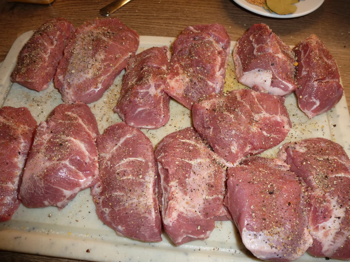 Butterzarte Schweinebäckchen in Dunkelbiersoße - Rezept - Bild Nr. 5579