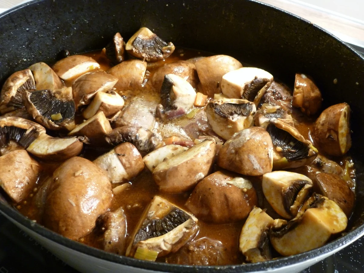 Butterzarte Schweinebäckchen in Dunkelbiersoße - Rezept - Bild Nr. 5584