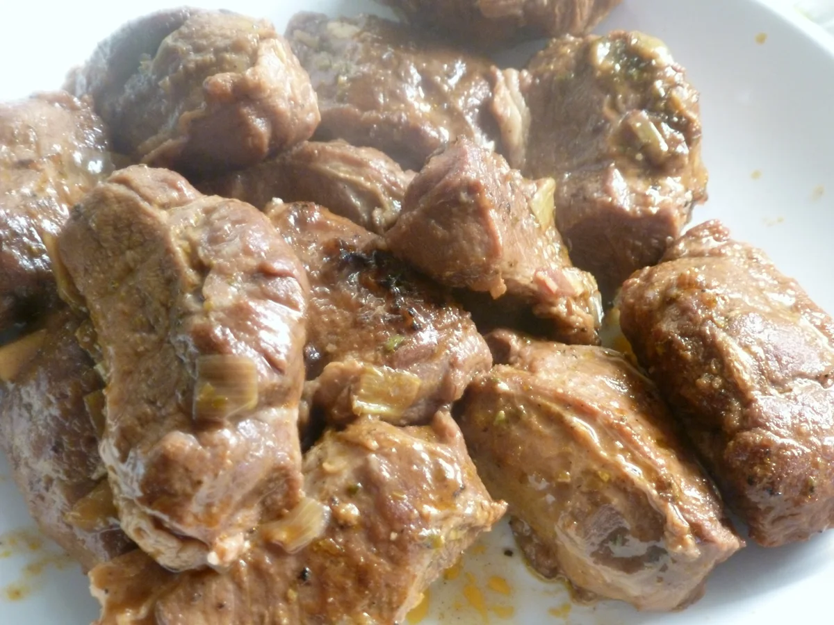 Butterzarte Schweinebäckchen in Dunkelbiersoße - Rezept - Bild Nr. 5586