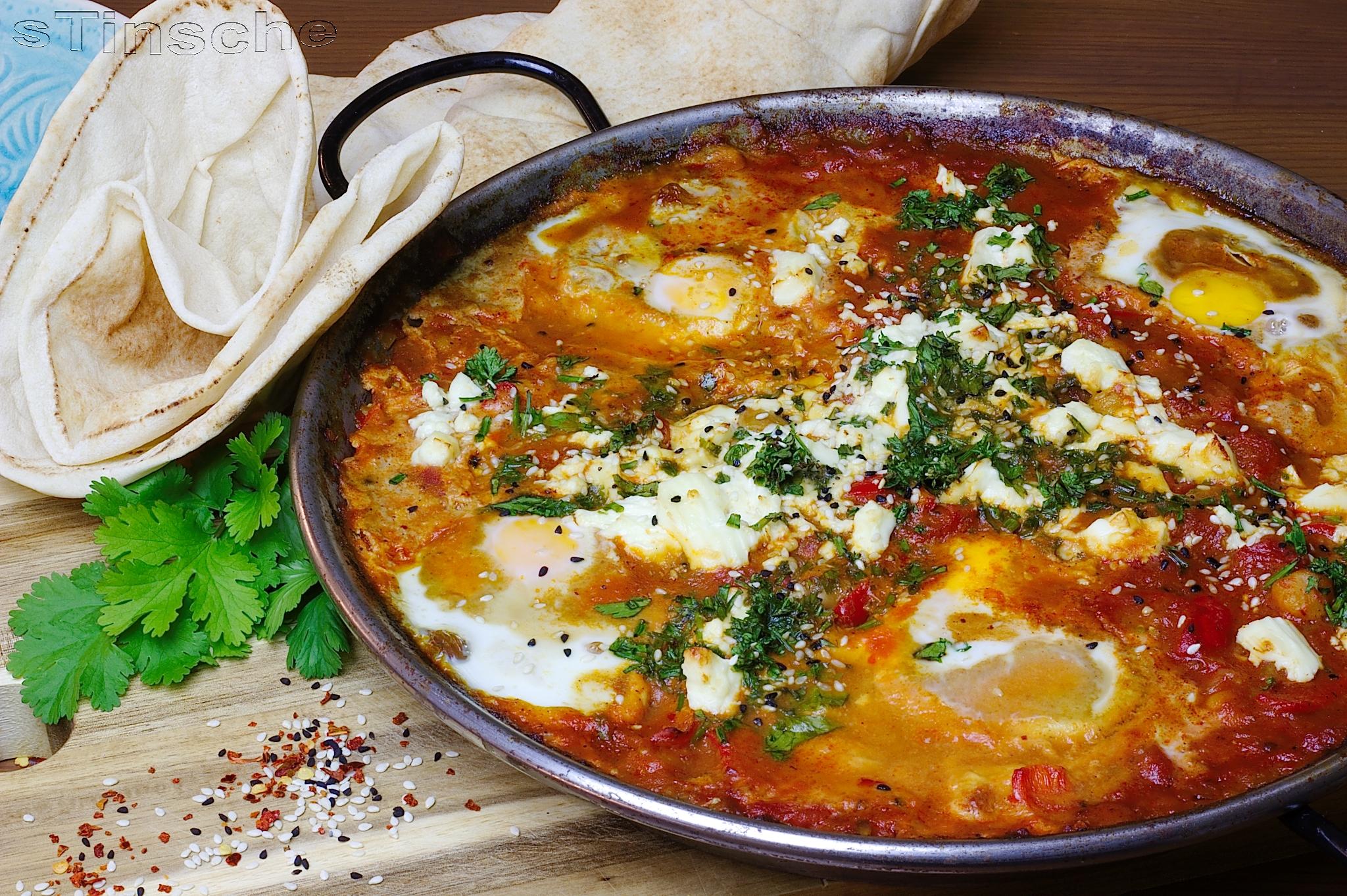 Bilder für Shakshuka mit Kichererbsen & Feta - Rezept