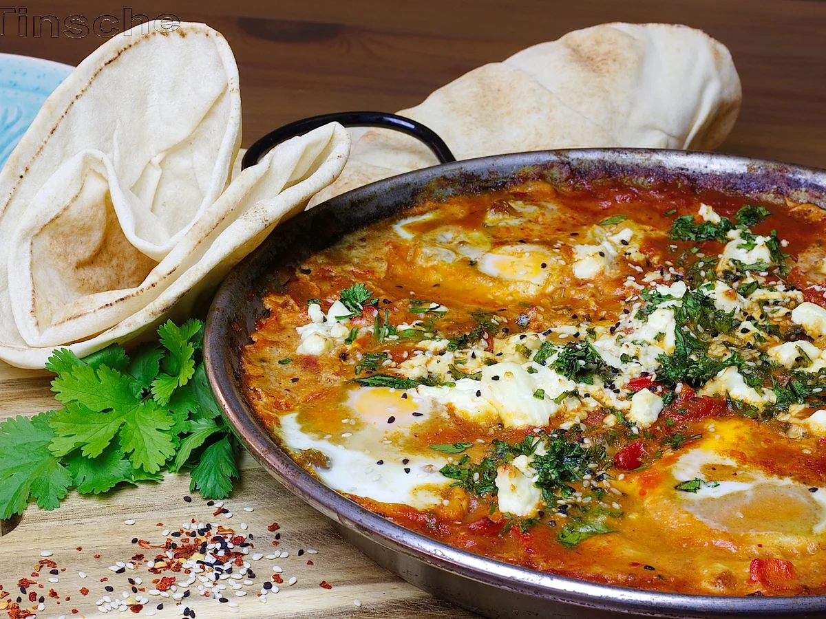 Shakshuka mit Kichererbsen & Feta - Rezept - Bild Nr. 5580