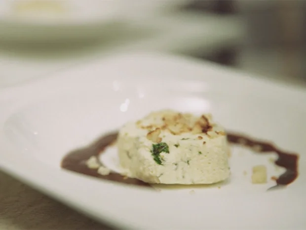 Grünkohl Parfait an Chilischokolade und Macadamia - Rezept - Bild Nr. 2