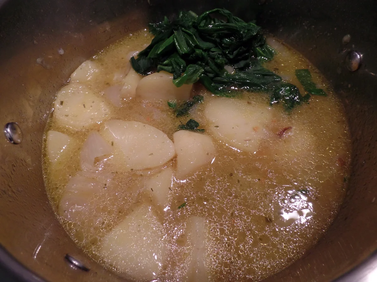 Rezept: Bärlauch-Kartoffelsuppe Bild Nr. 5584 Bärlauch-Kartoffelsuppe - Rezept - Bild Nr. 5584