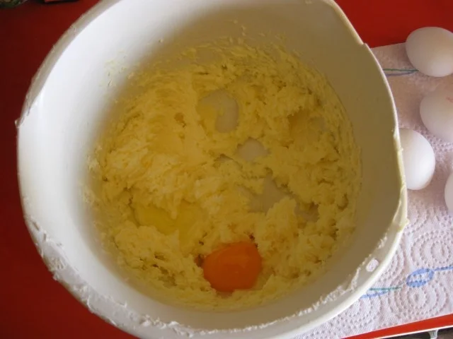 Rezept: Rührkuchen mit Kakao und weißer Schokolade Bild Nr. 5585 Rührkuchen mit Kakao und weißer Schokolade - Rezept - Bild Nr. 5585