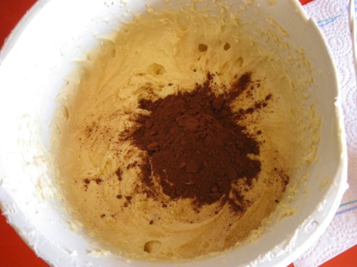 Rührkuchen mit Kakao und weißer Schokolade - Rezept - Bild Nr. 5590