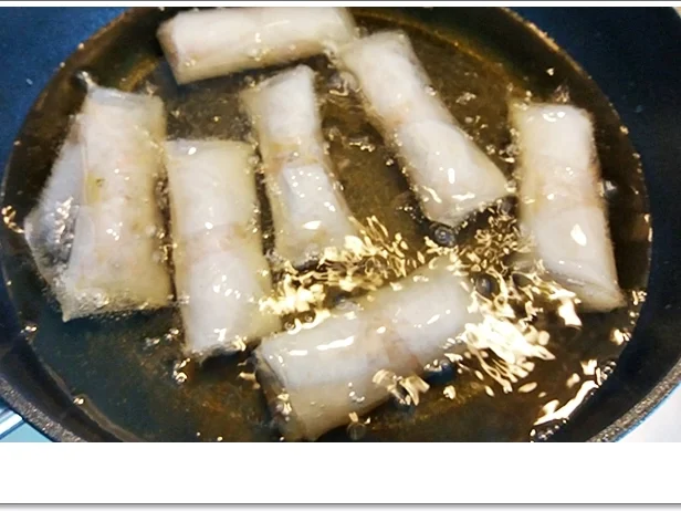 Frittierte Frühlingsrollen mit Gemüse-Hähnchen und Fadennudeln - Rezept - Bild Nr. 5609