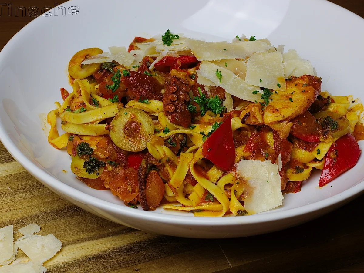 Mediterrane Oktopus-Tagliatelle - Rezept - Bild Nr. 5585