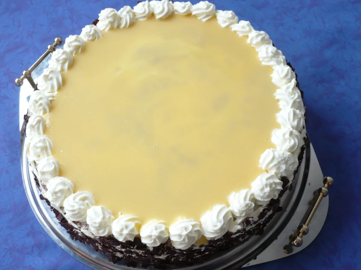 Schoko - Eierlikörtorte mit Kirschen - Rezept - Bild Nr. 5592