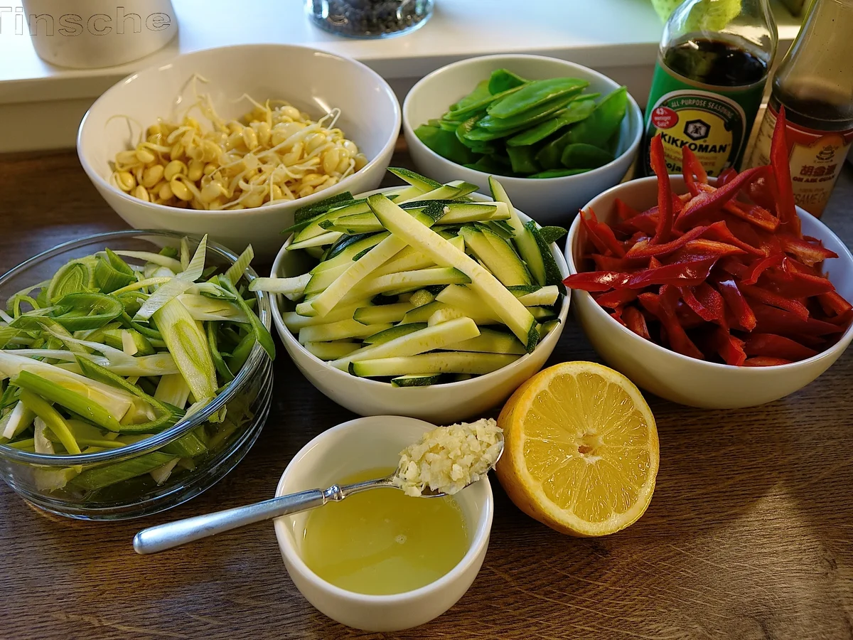 Asiatisches Mischgemüse mit Curryreis - Rezept - Bild Nr. 5585