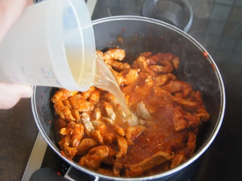 Rezept: Sahne-Schweinefiletgeschnetzeltes mit Spätzle Bild Nr. 5612 Sahne-Schweinefiletgeschnetzeltes mit Spätzle - Rezept - Bild Nr. 5612