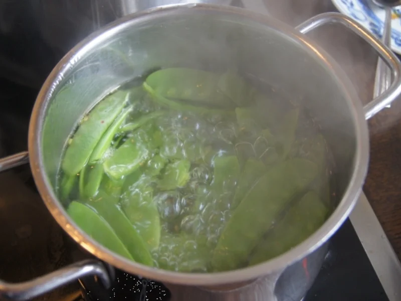 Im Wok gebratene Zuckerschoten - Rezept - Bild Nr. 5605