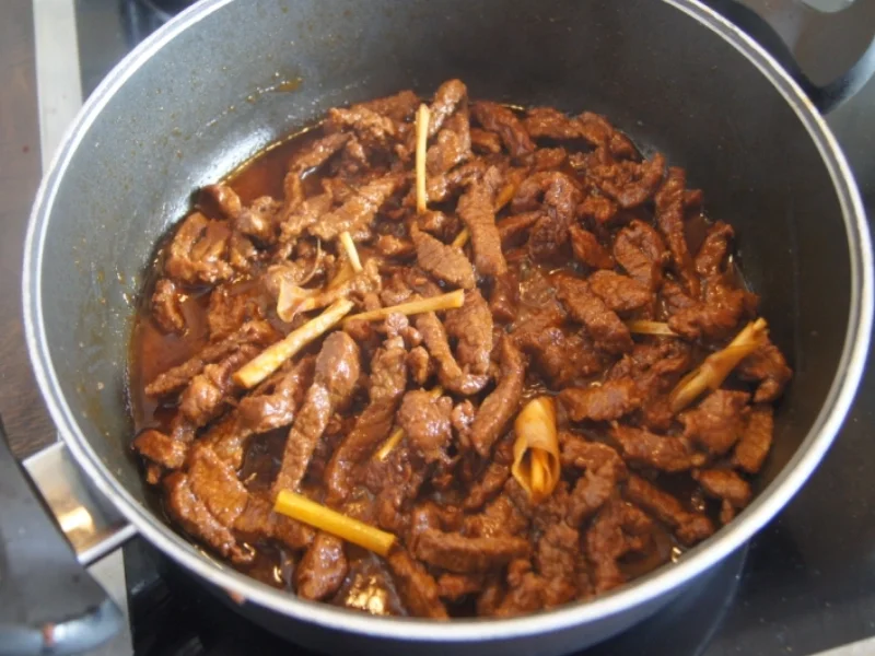 Rindfleischcurry mit Zitronengras und Basmati Reis - Rezept - Bild Nr. 5615