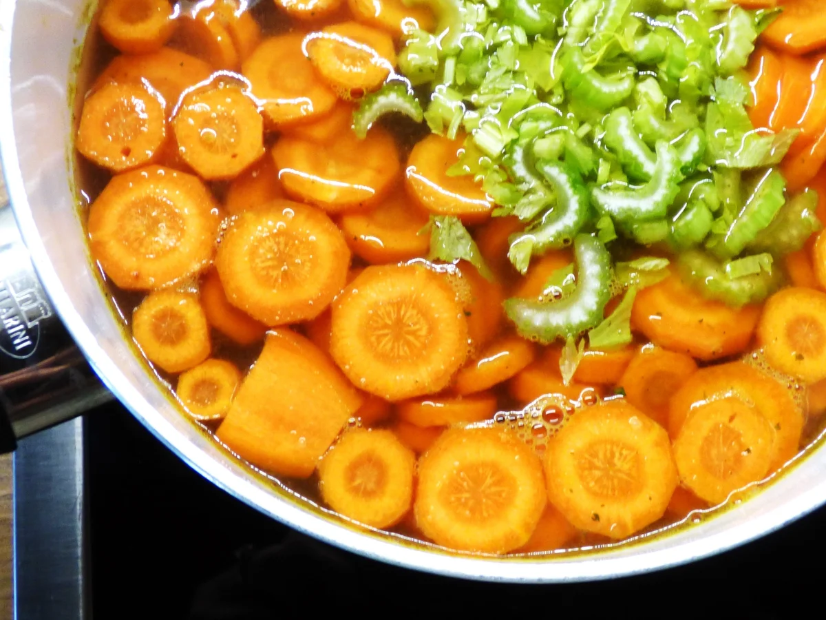 Rezept: Üppiger Erbseneintopf Bild Nr. 5604 Üppiger Erbseneintopf - Rezept - Bild Nr. 5604