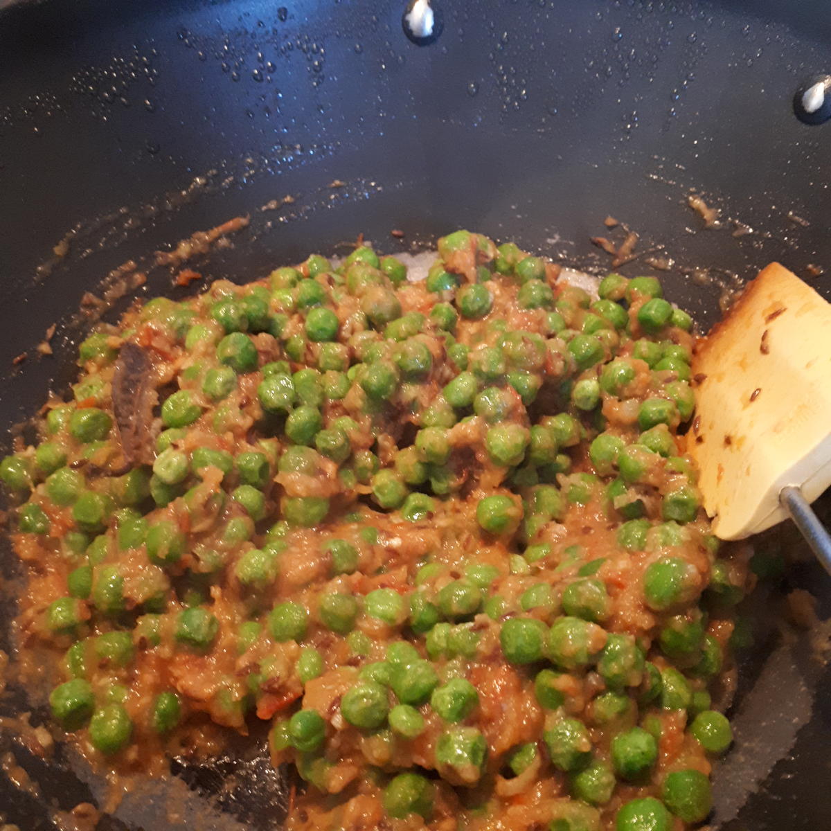 indisch: Anjeer Mattar Gravy (Erbsen in einer Feigen-Joghurt-Soße) - Rezept - Bild Nr. 5607