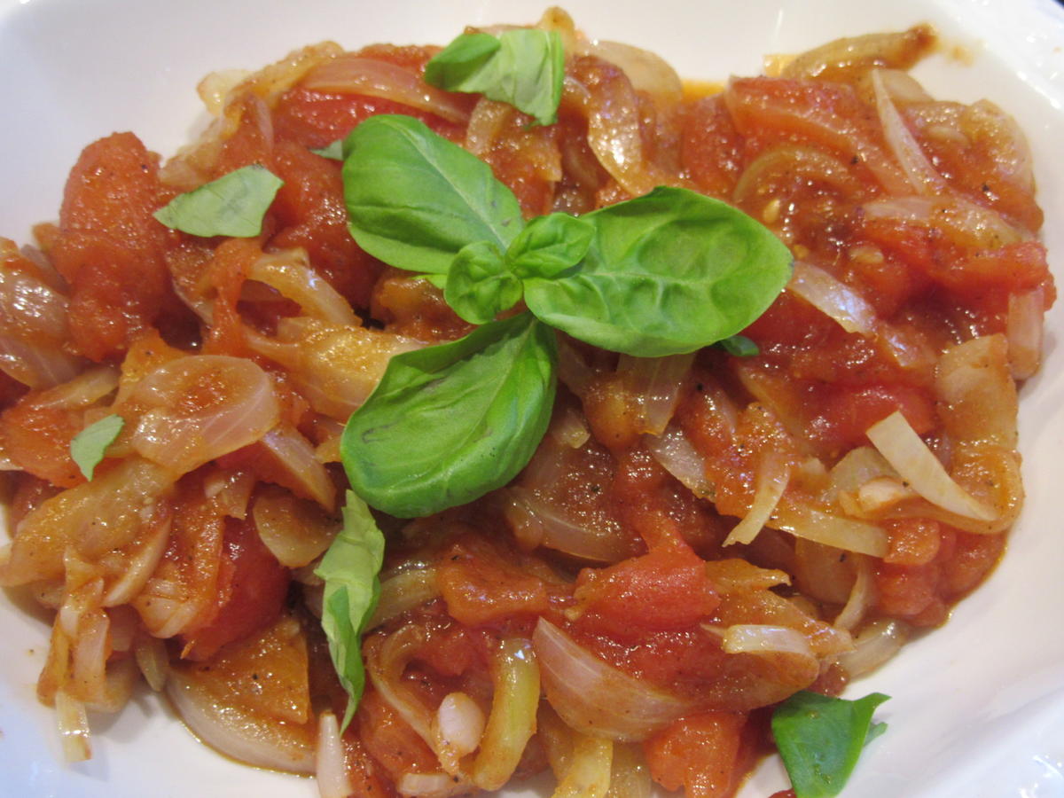 Gemüse: Tomaten-Zwiebel-Gemüse - einfach und schnell - Rezept - Bild Nr. 5613
