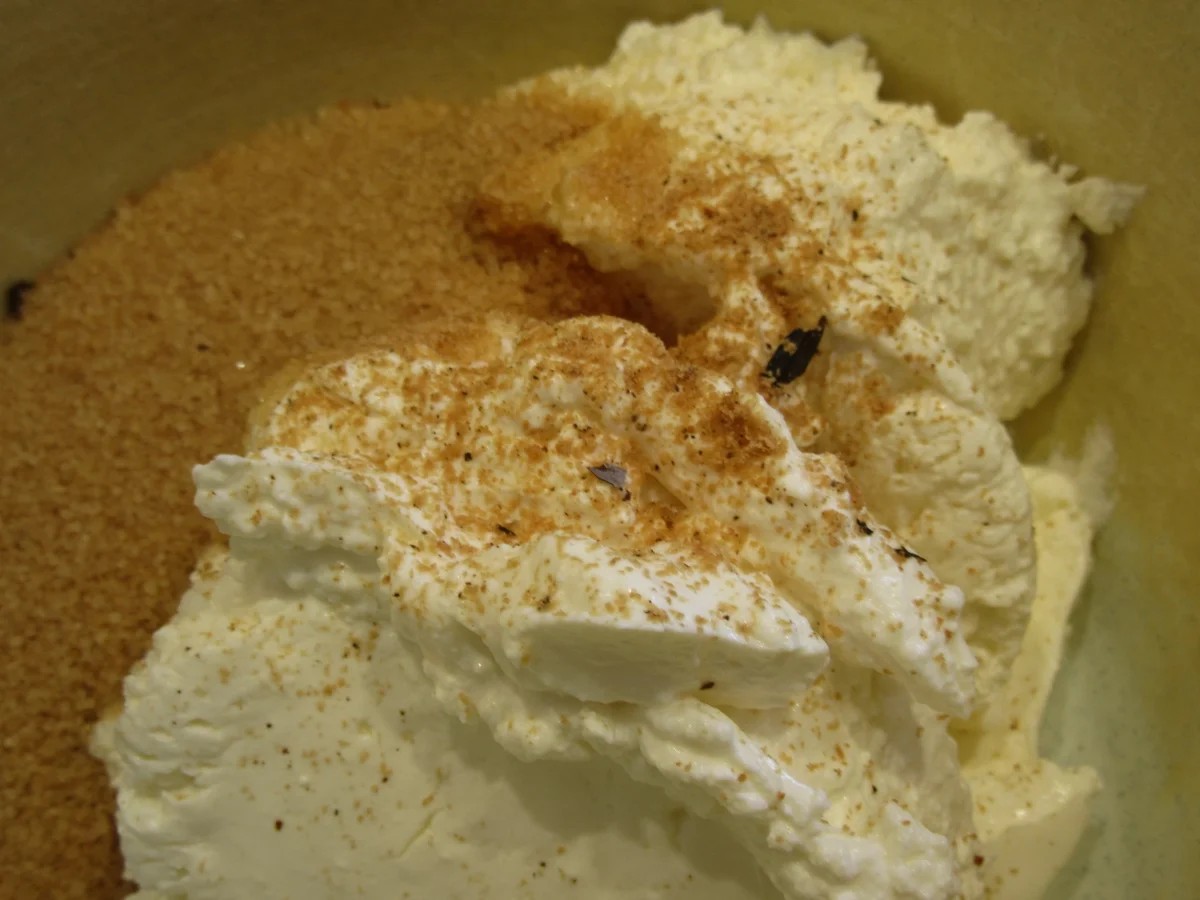 Rezept: Backen: Erdbeer-Rhabarber-Schnitten Bild Nr. 5619 Backen: Erdbeer-Rhabarber-Schnitten - Rezept - Bild Nr. 5619